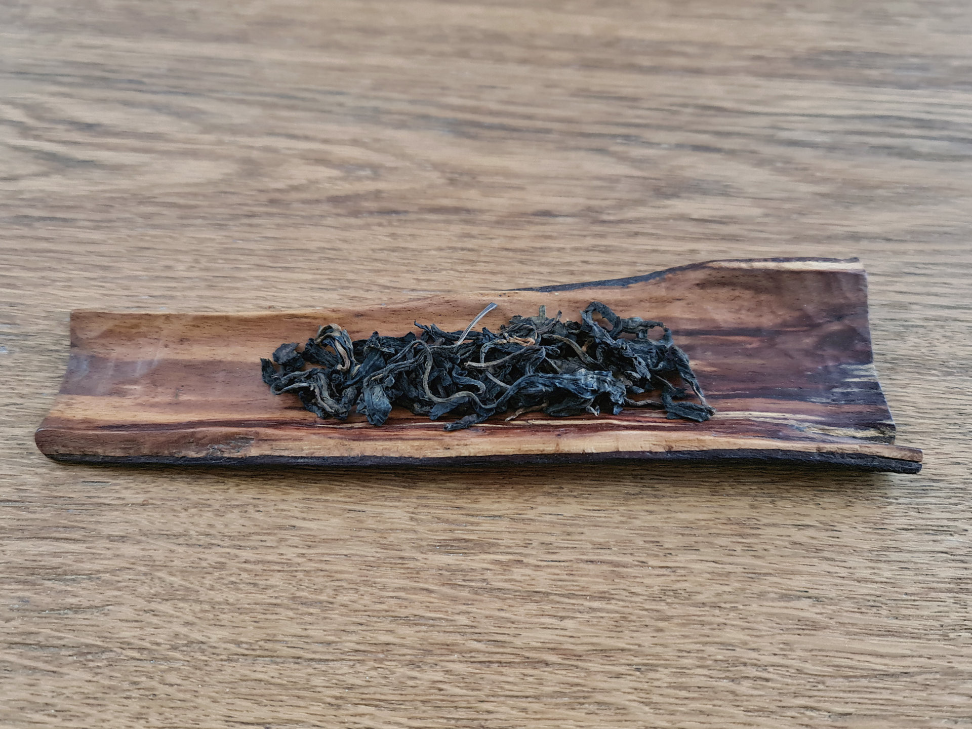 2003 Yiwu Zheng Shan Daye "Red Ribbon"